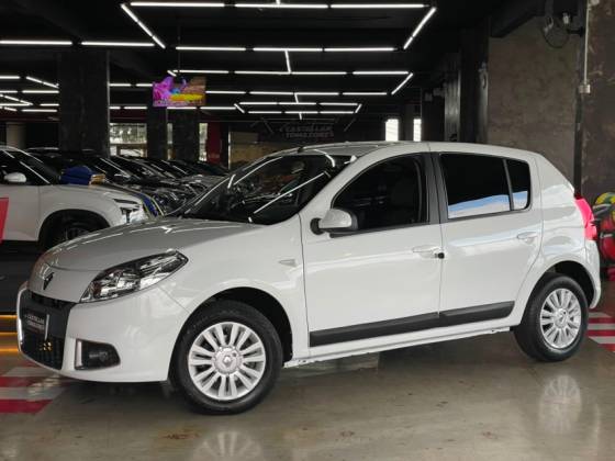 RENAULT SANDERO 1.6 PRIVILÉGE 16V FLEX 4P AUTOMÁTICO RENAULT SANDERO 1.6 PRIVILÉGE 16V FLEX 4P AUTOMÁTICO